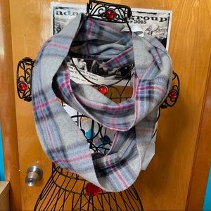 Old navy soft gray plaid infinity scarf
